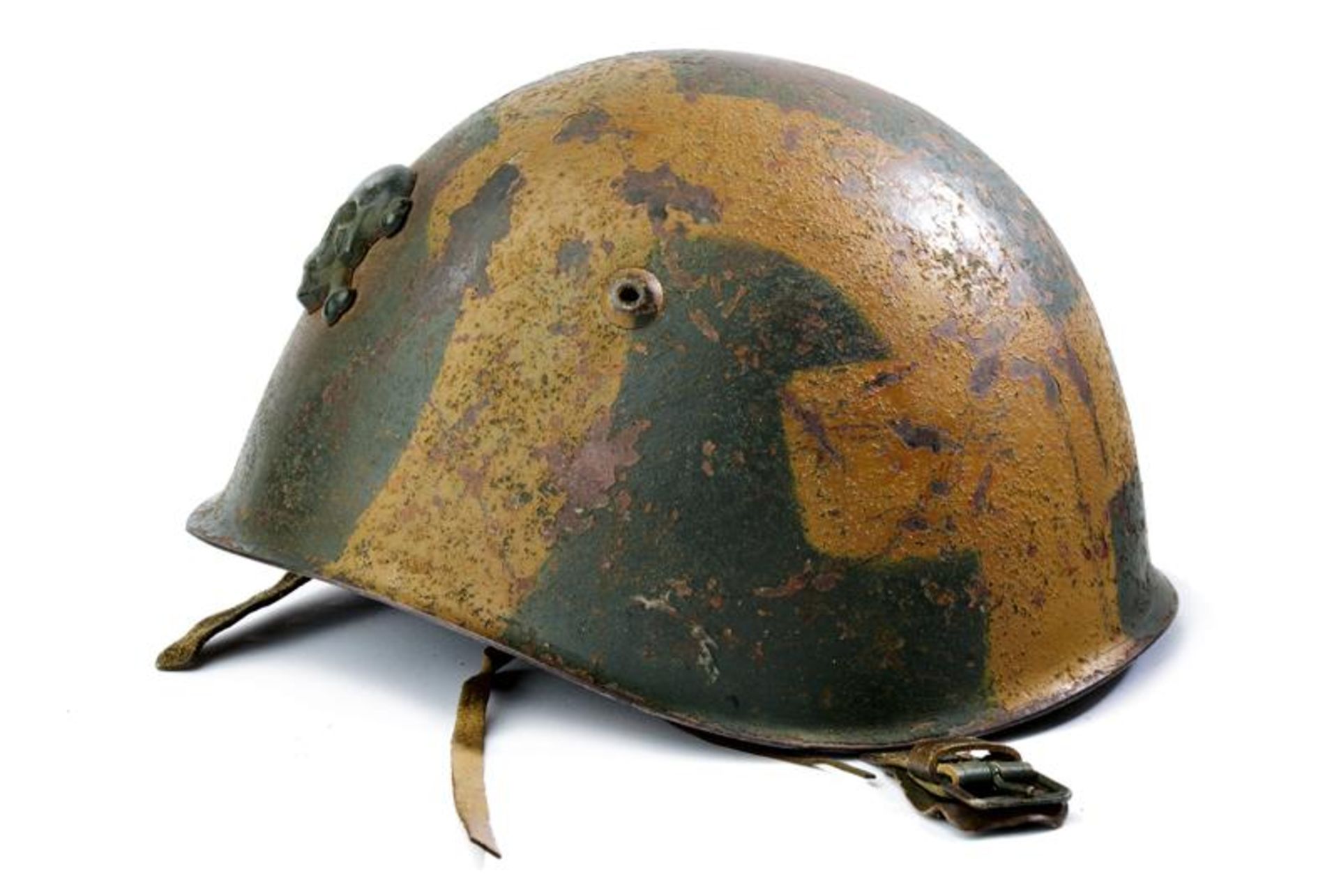 A very rare camouflage steel helmet of the National Republican Guard - Image 2 of 5