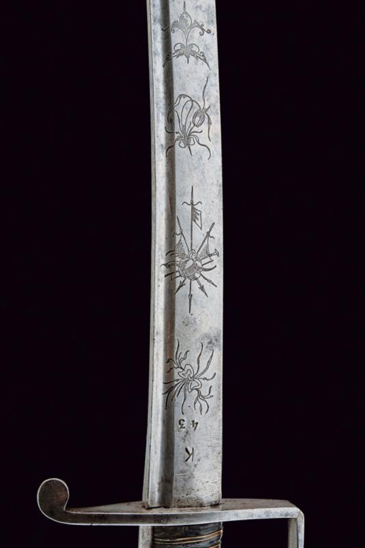A sabre with engraved blade - Bild 3 aus 6