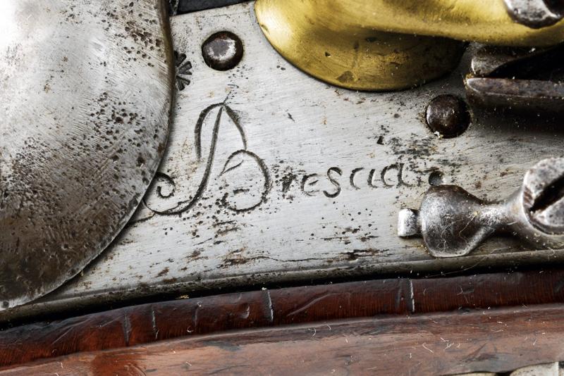 A pair of officer's flintlock pistols - Image 8 of 9