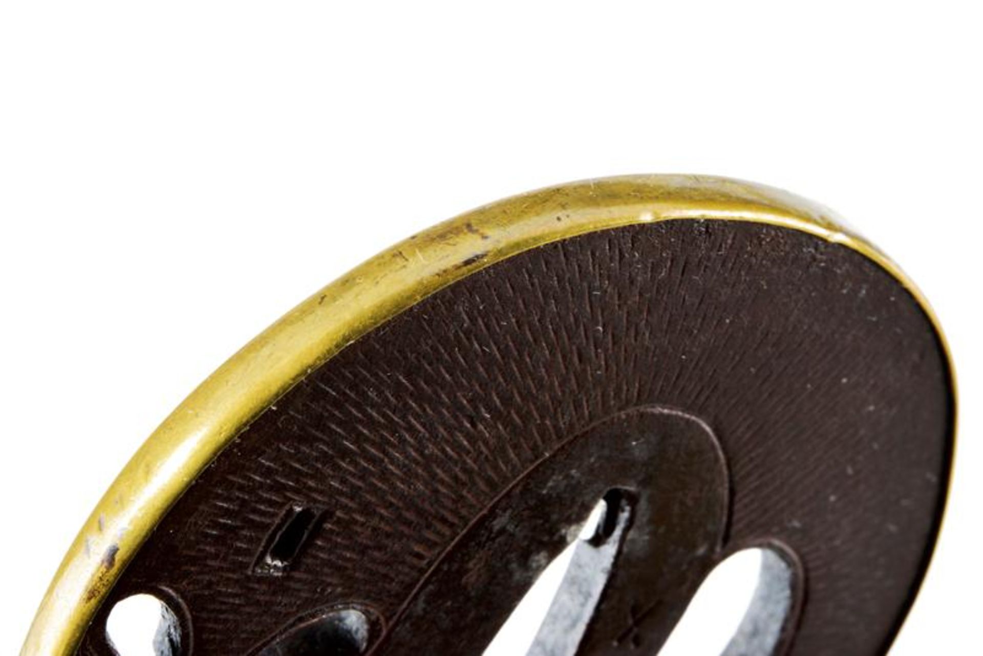 An elegant tsuba of the Umetada school - Image 4 of 4