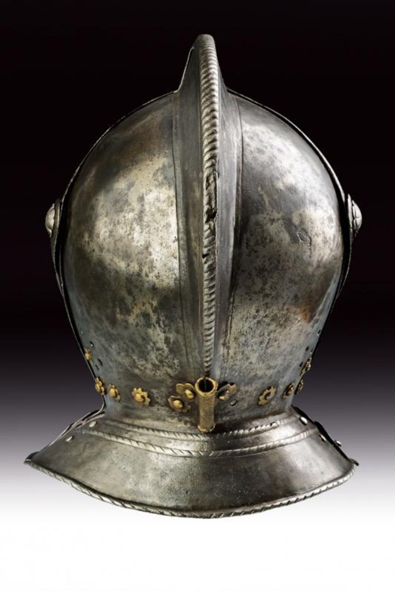 An interesting cavalry helmet - Bild 8 aus 9