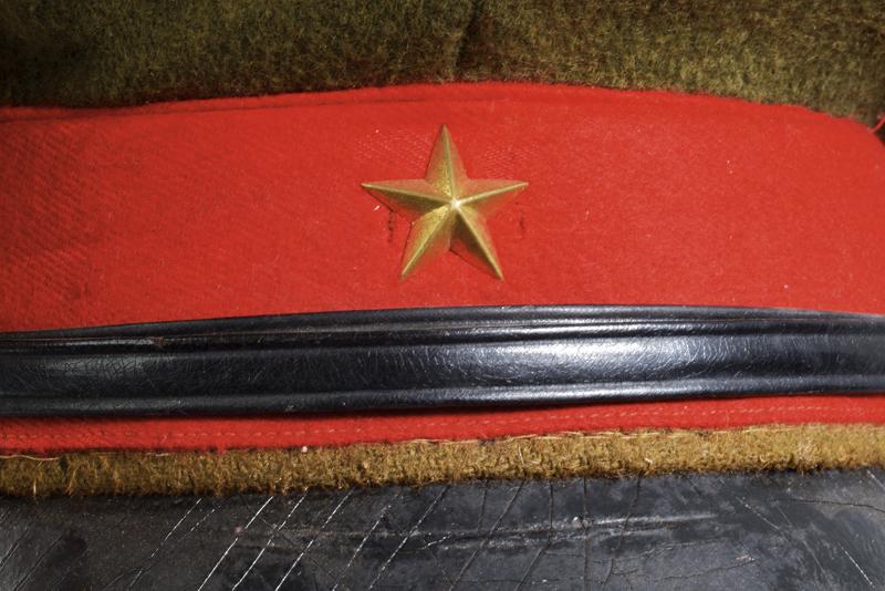 An Officer's Visor Cap - Image 2 of 4