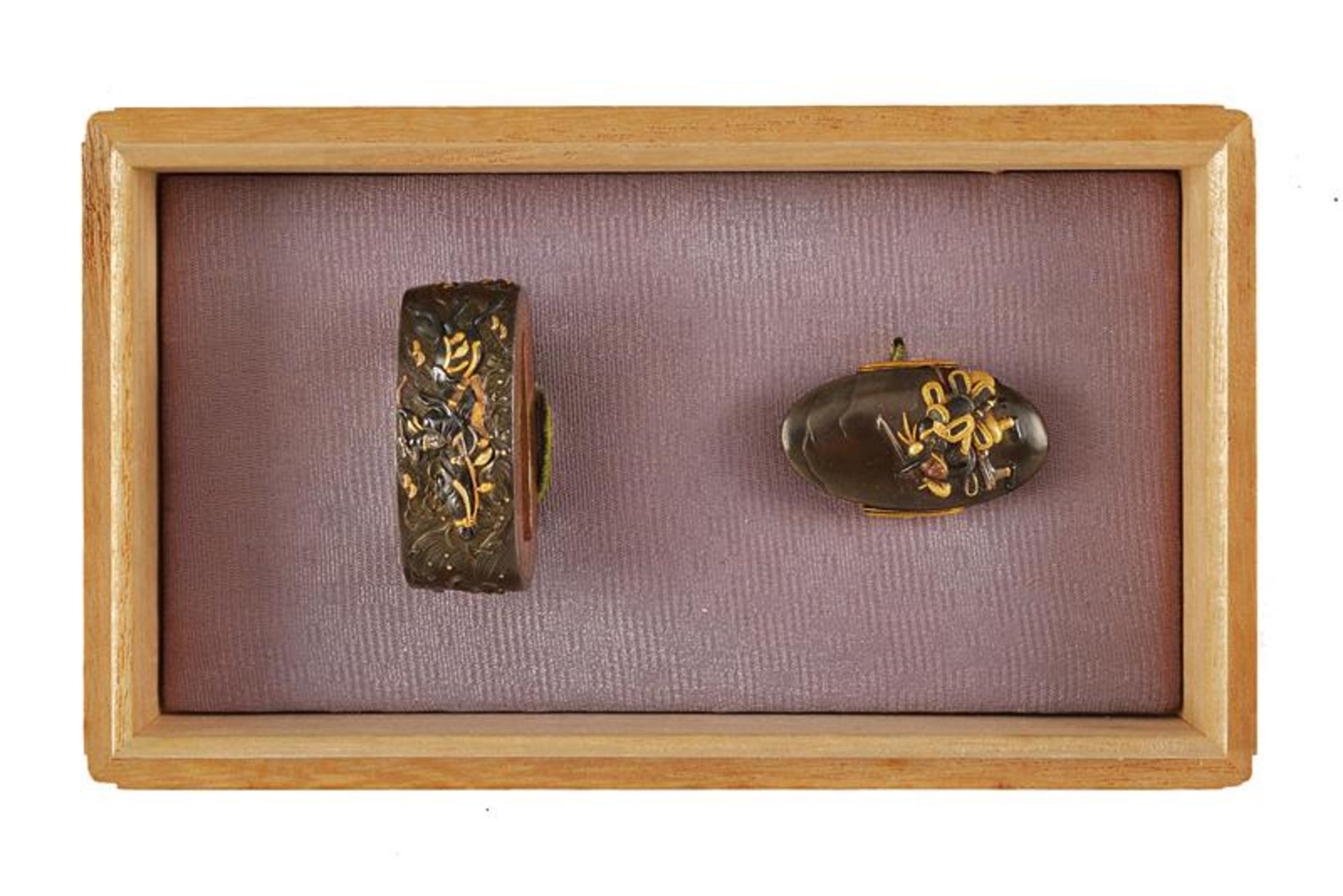 Elegant fuchi and kashira, mei: Mitomo Tamagawa