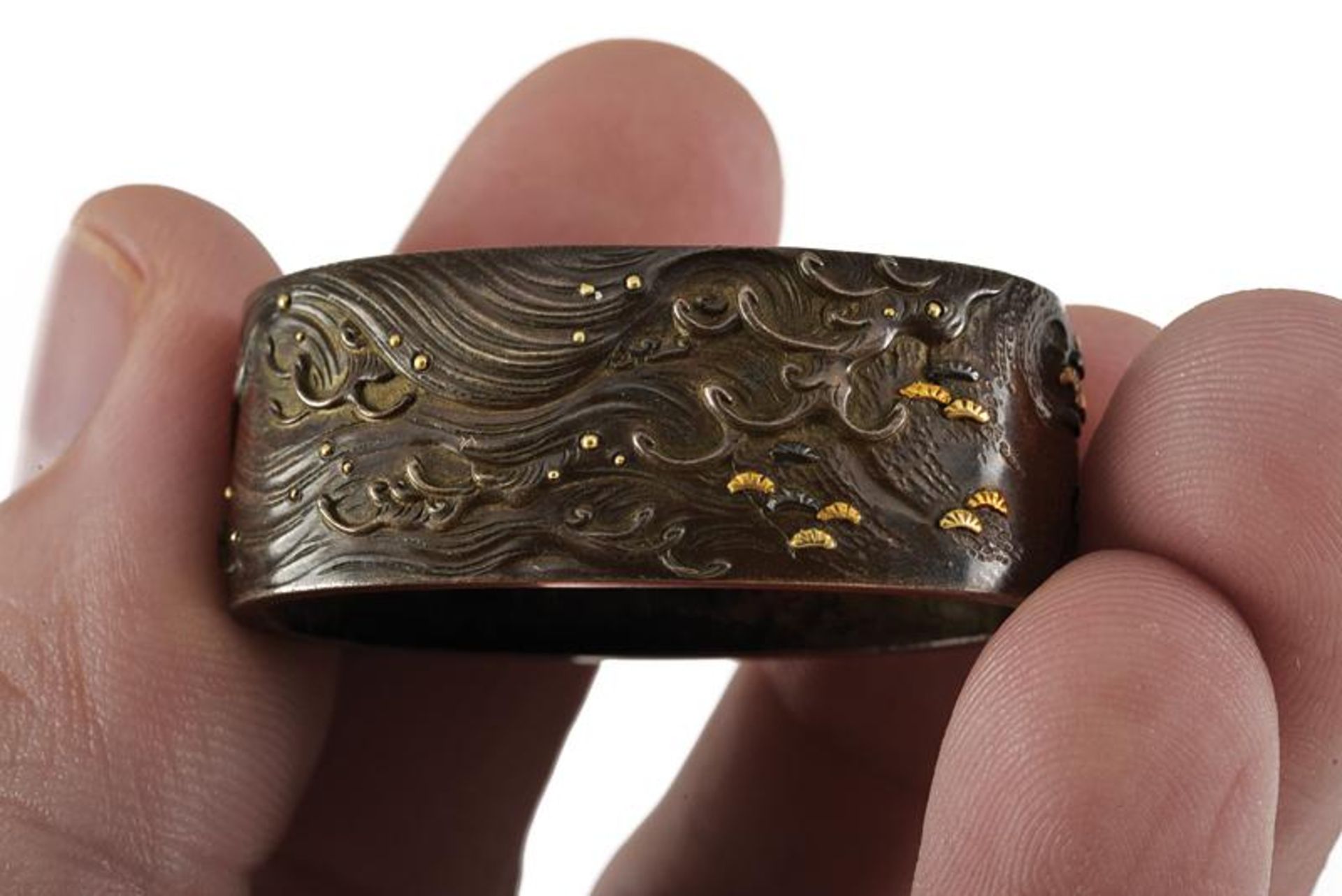 Elegant fuchi and kashira, mei: Mitomo Tamagawa - Image 3 of 5