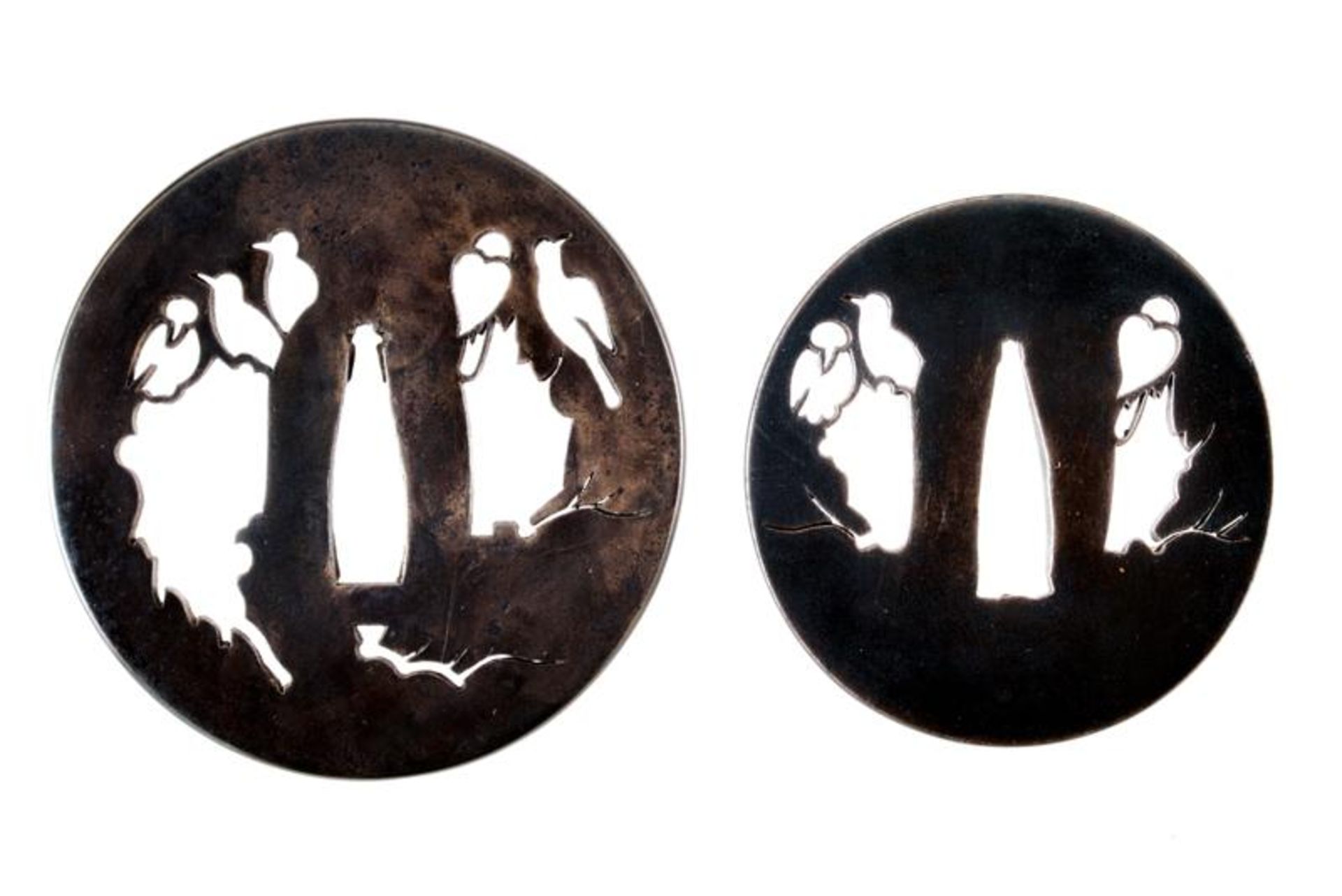 A pair of iron patinated daisho tsuba - Bild 2 aus 2