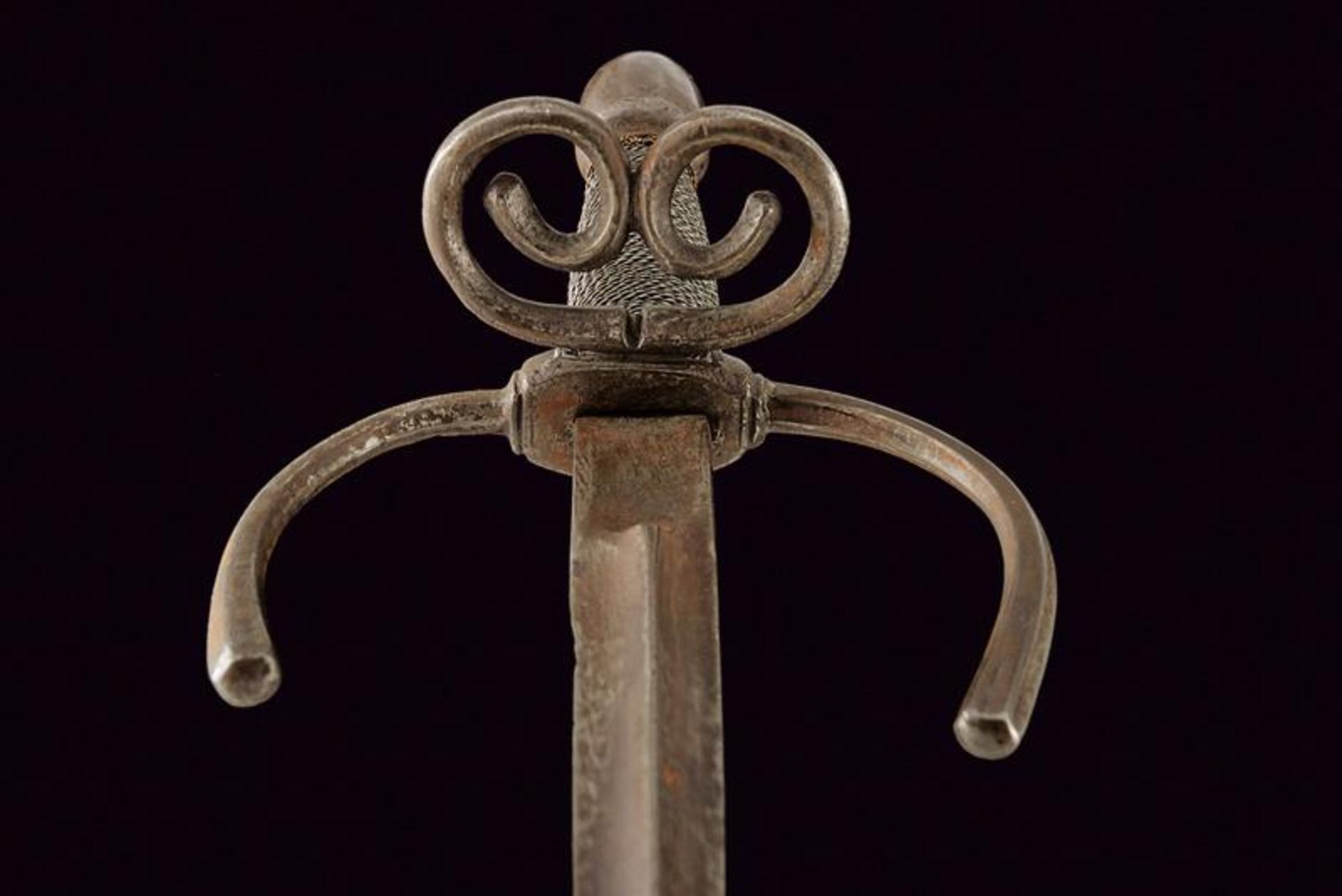 A left hand dagger in 16th Century style - Image 4 of 6