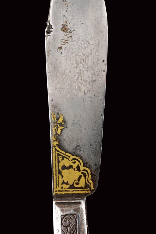 A set of a folding knife and a spearhead in a painted case - Image 3 of 7