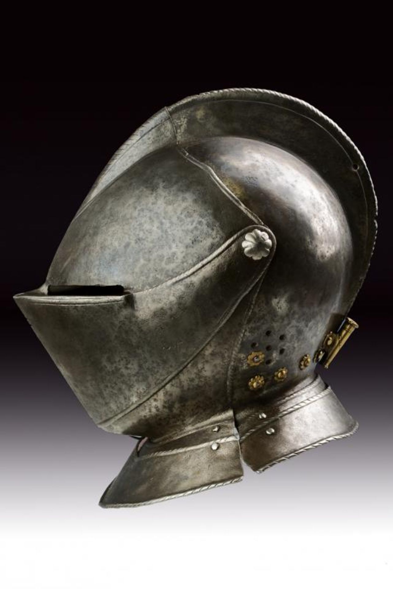 An interesting cavalry helmet - Bild 6 aus 9