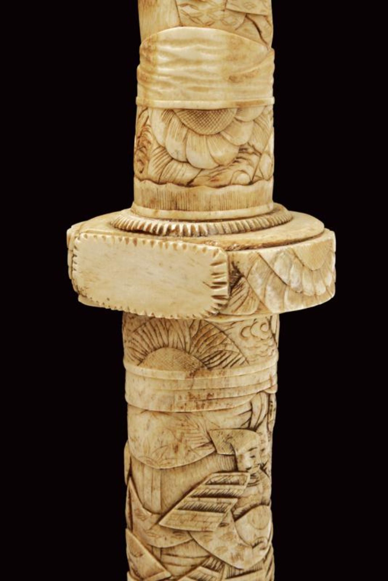 A bone-mounted katana - Image 4 of 10