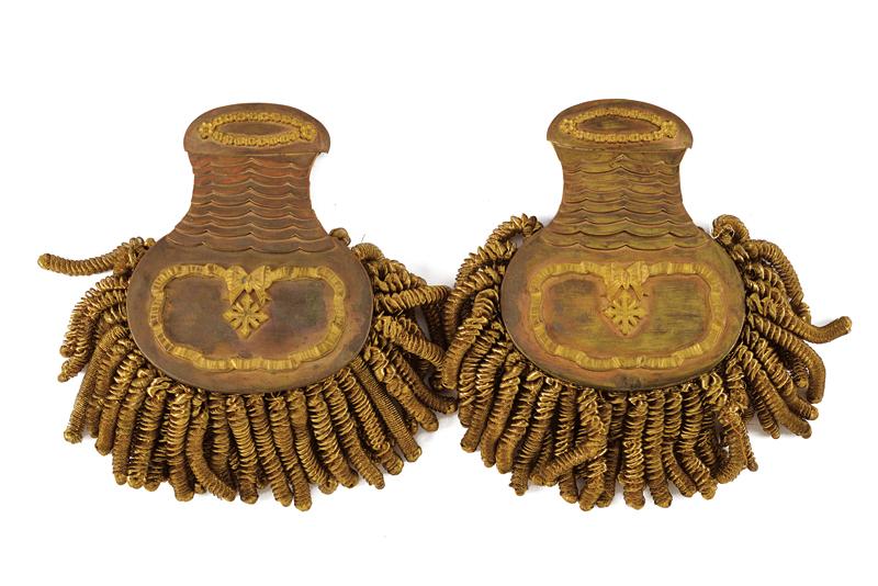 A pair of epaulettes of the Order of Saints Maurice and Lazarus