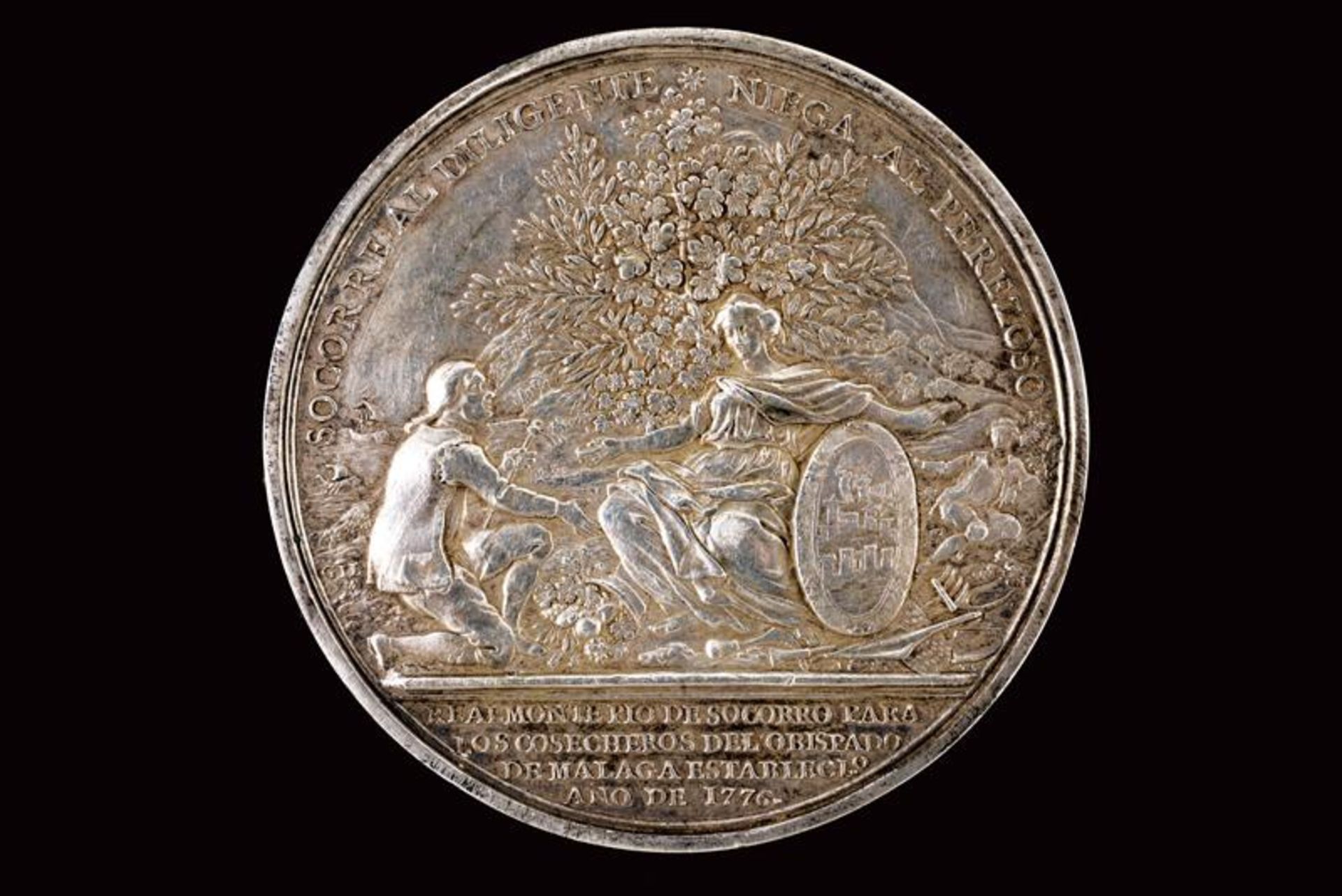 A silver Carlos III medal - Bild 3 aus 3