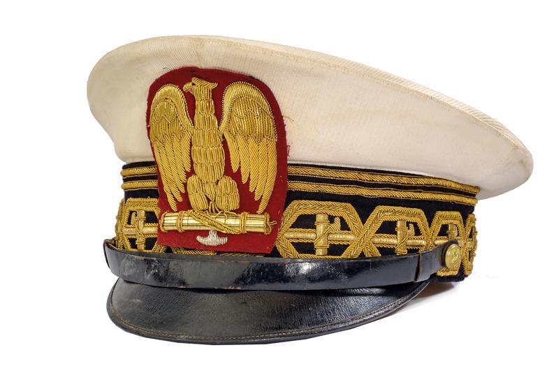 A lieutenant general's MVSN cap of Luigi Russo