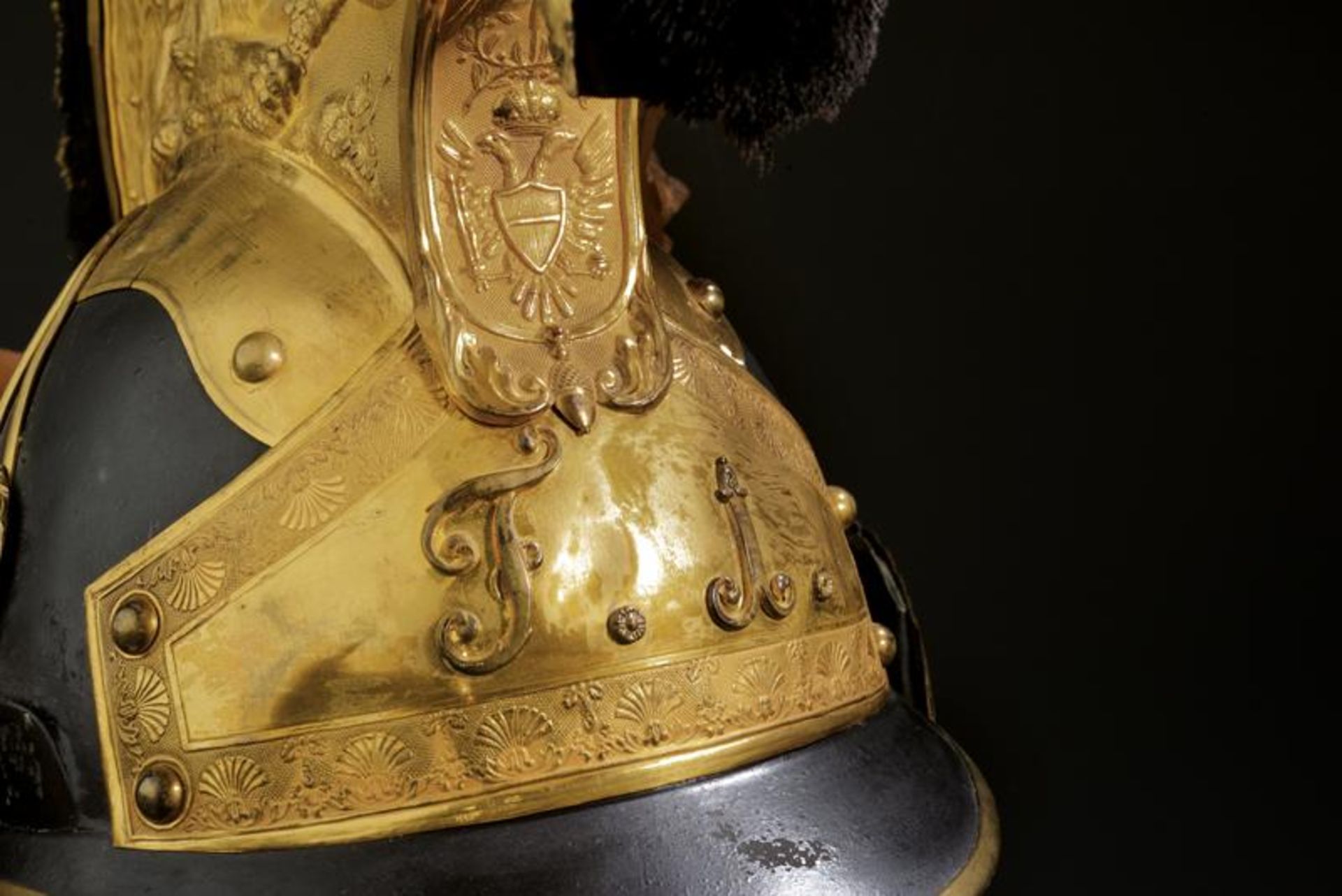 An officer's helmet and cuirass - Image 3 of 8