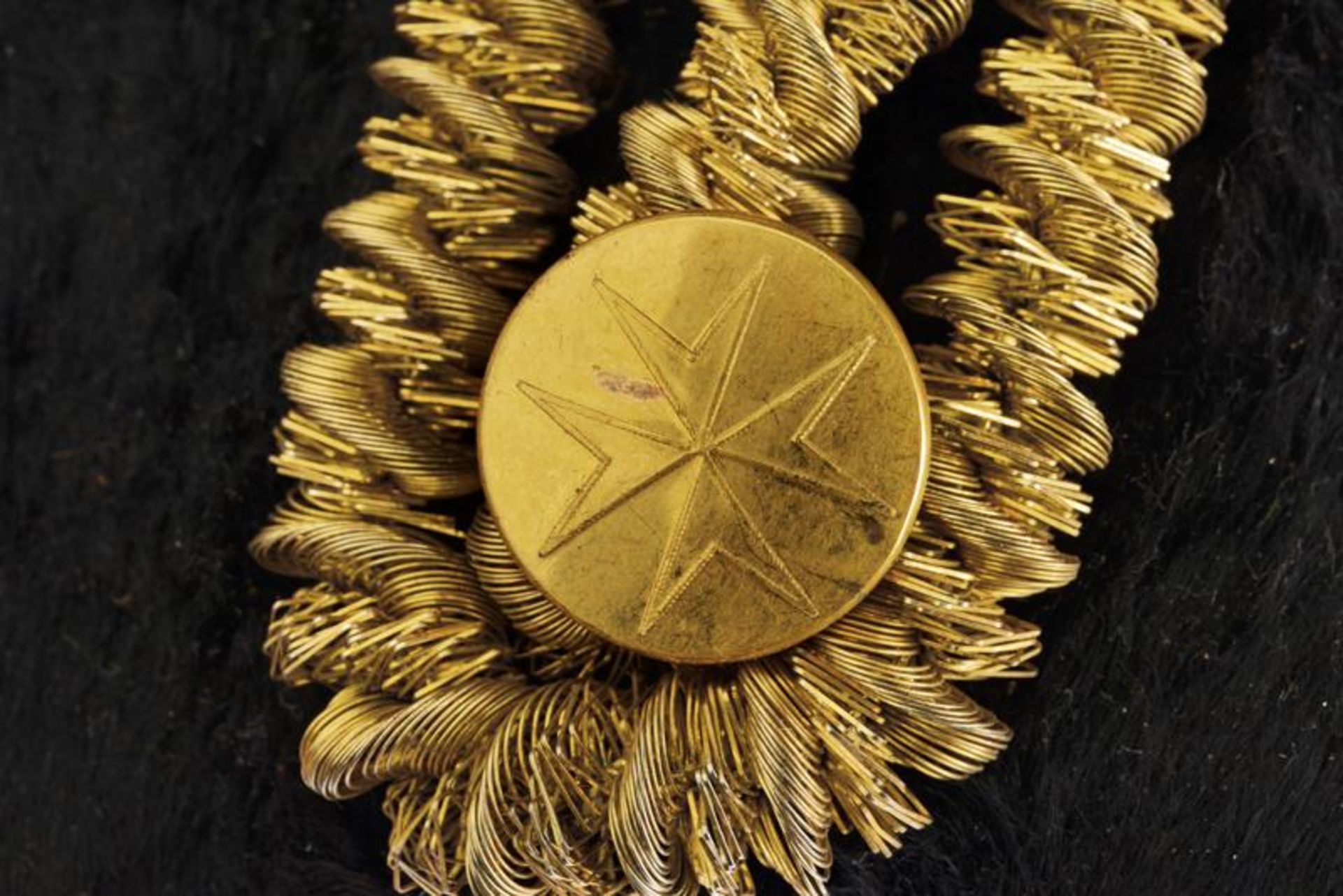 A bicorn of the Sovereign Military Order of Malta - Bild 2 aus 6