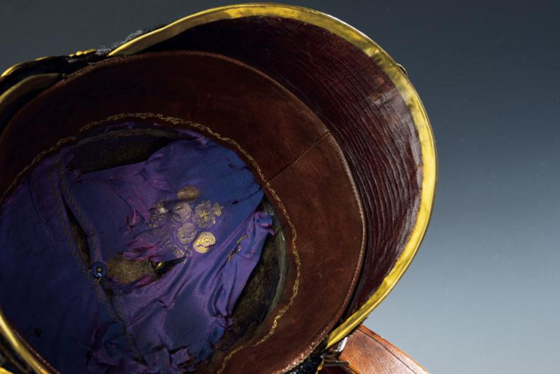 A cavalry officer's helmet, epoch king Umberto I of Italy - Bild 7 aus 7