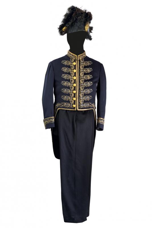 An ambassador's uniform - Image 11 of 11