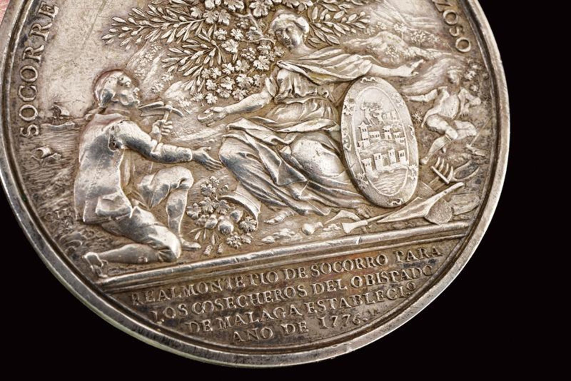 A silver Carlos III medal - Bild 2 aus 3