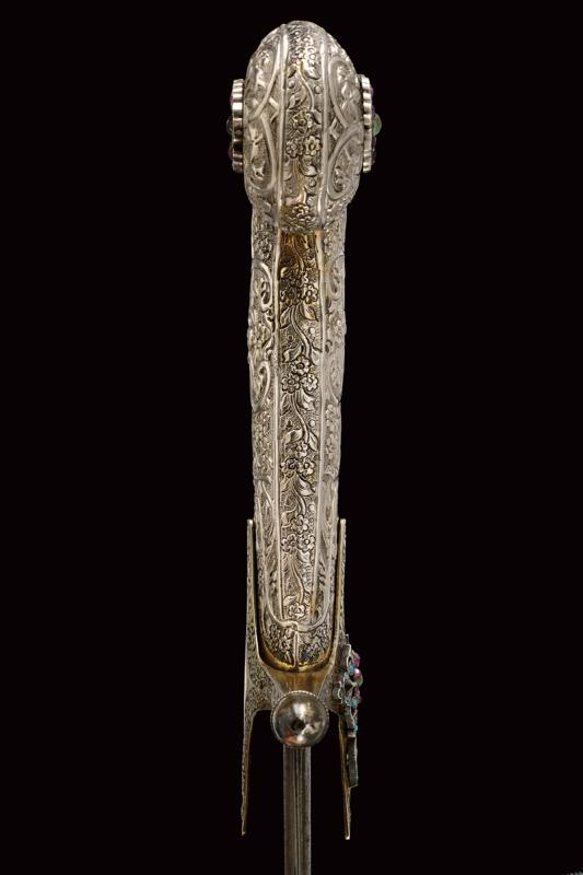 An exceptional silver-mounted pala decorated with stones - Image 31 of 32
