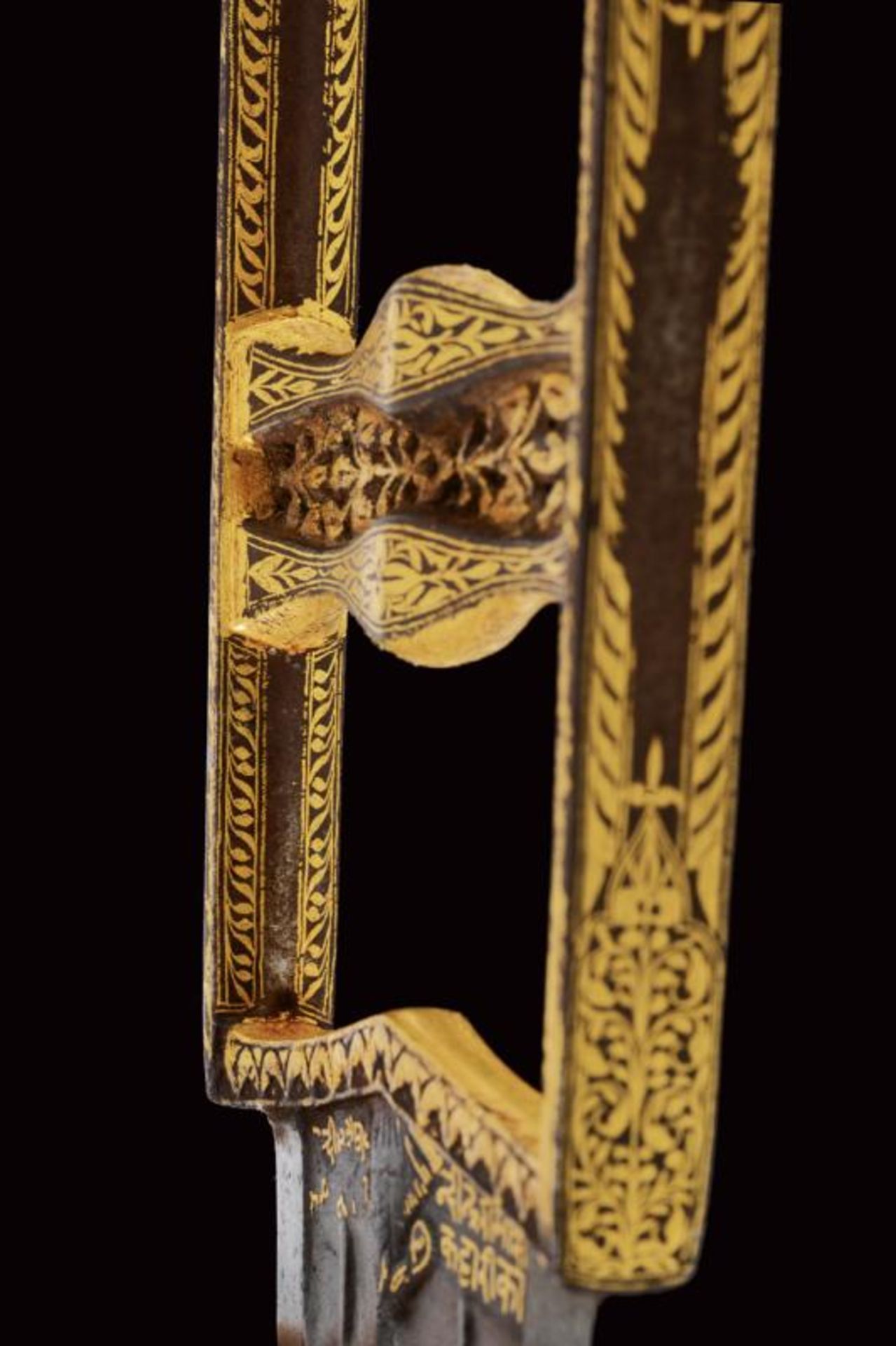 An interesting and extremely rare katar with inscriptions - Image 6 of 11