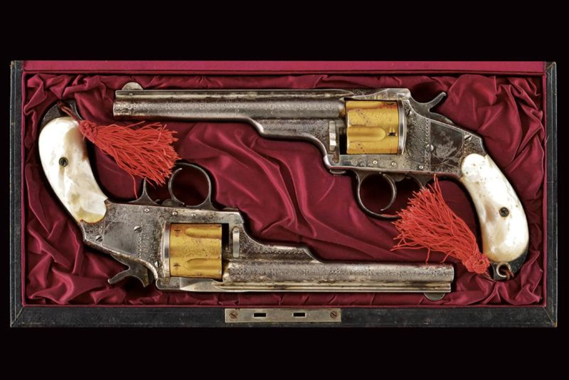 An interesting pair of engraved Merwin Hulbert & Co. D.A. Pocket Model Revolvers with case - Bild 10 aus 10