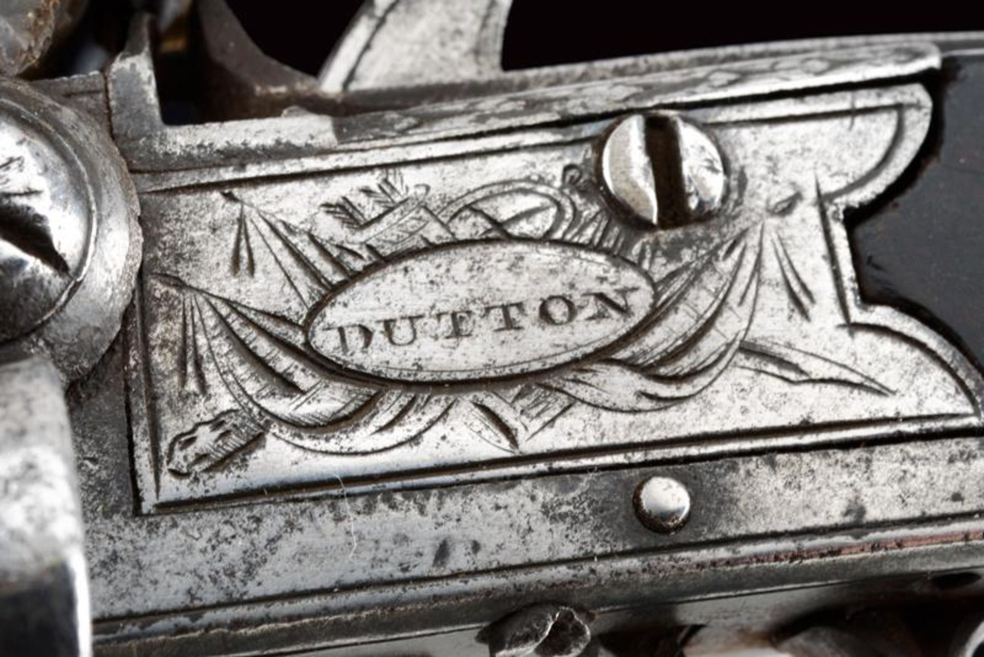 An over-and-under-barreled flintlock pocket pistol by Dutton - Bild 3 aus 7