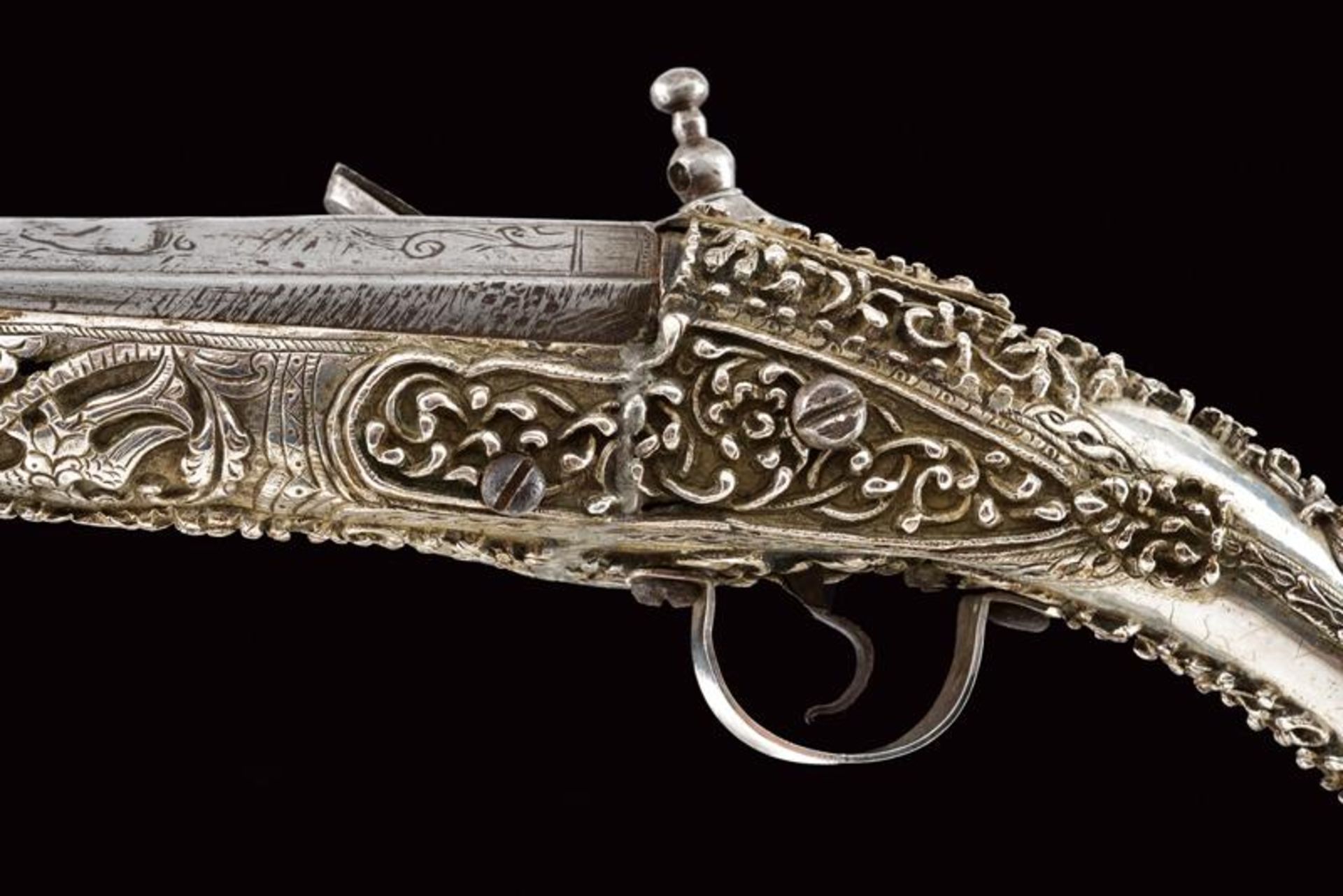 A fine silver-mounted flintlock pistol - Bild 4 aus 10