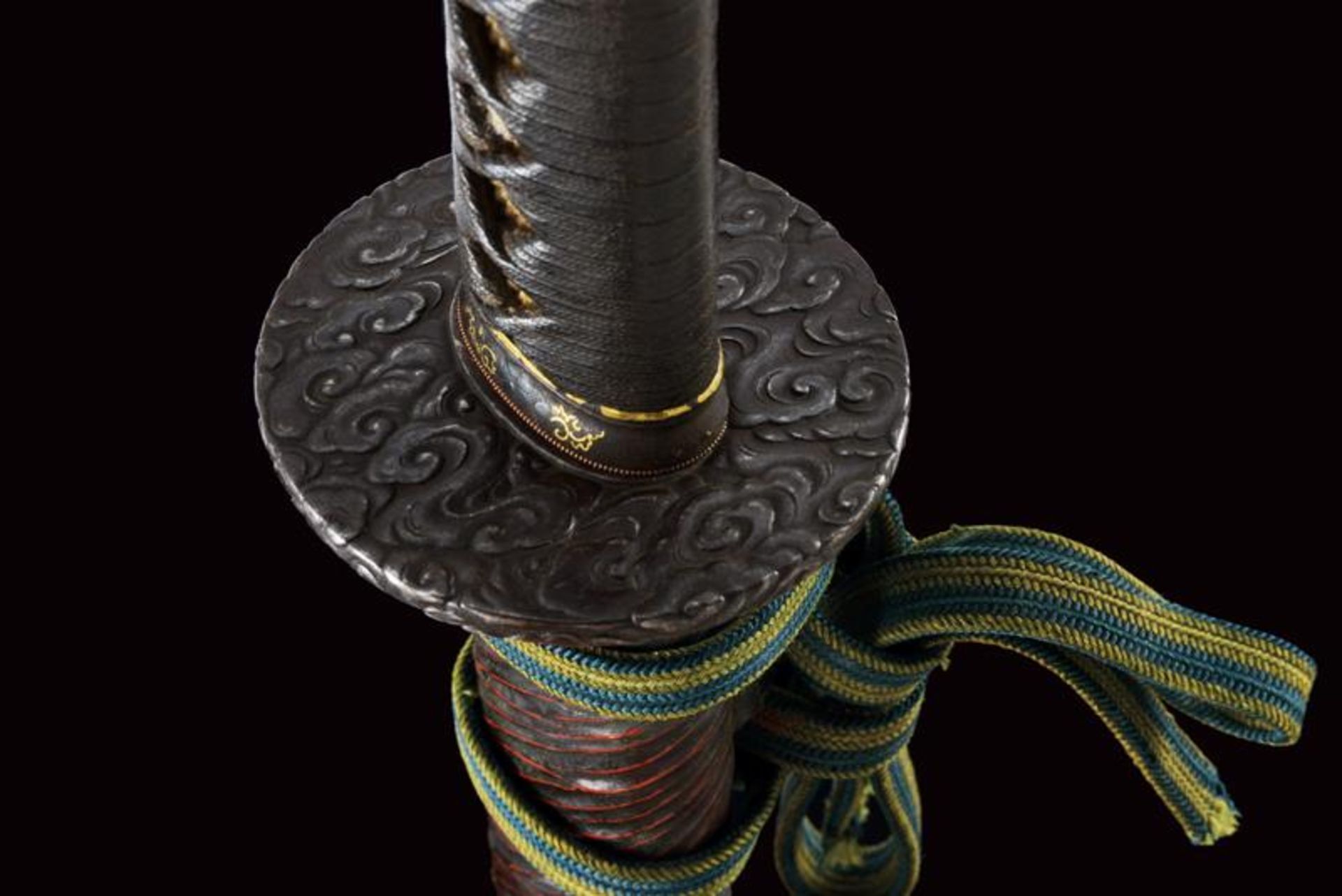 A katana in elegant Higo koshirae - Image 3 of 13