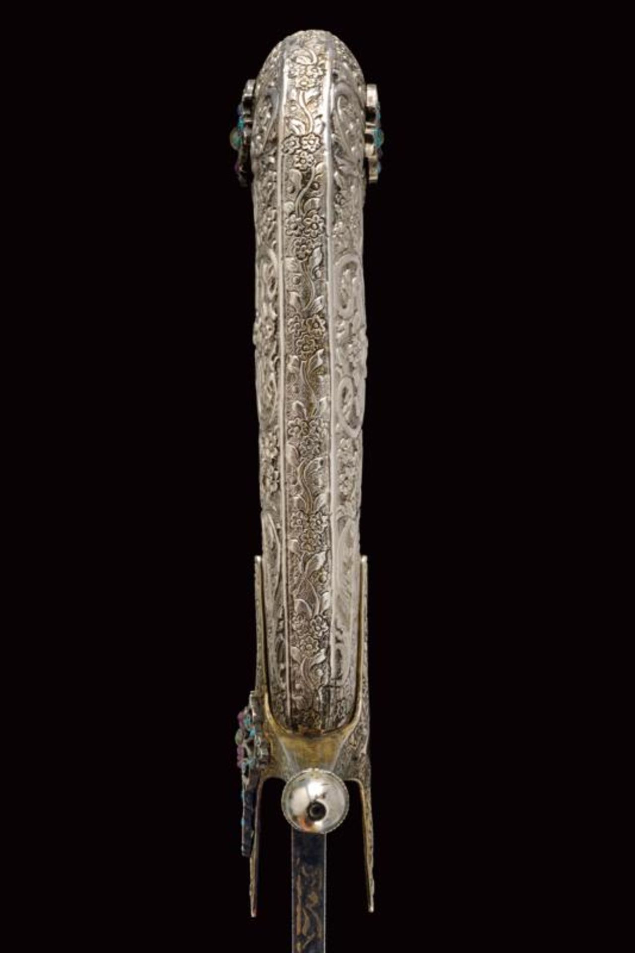 An exceptional silver-mounted pala decorated with stones - Image 30 of 32