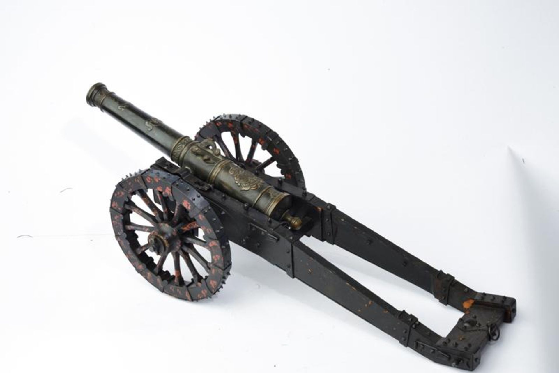 A bronze cannon model with the coat of arms of Elisabetta Farnese, Queen of Spain - Image 4 of 6