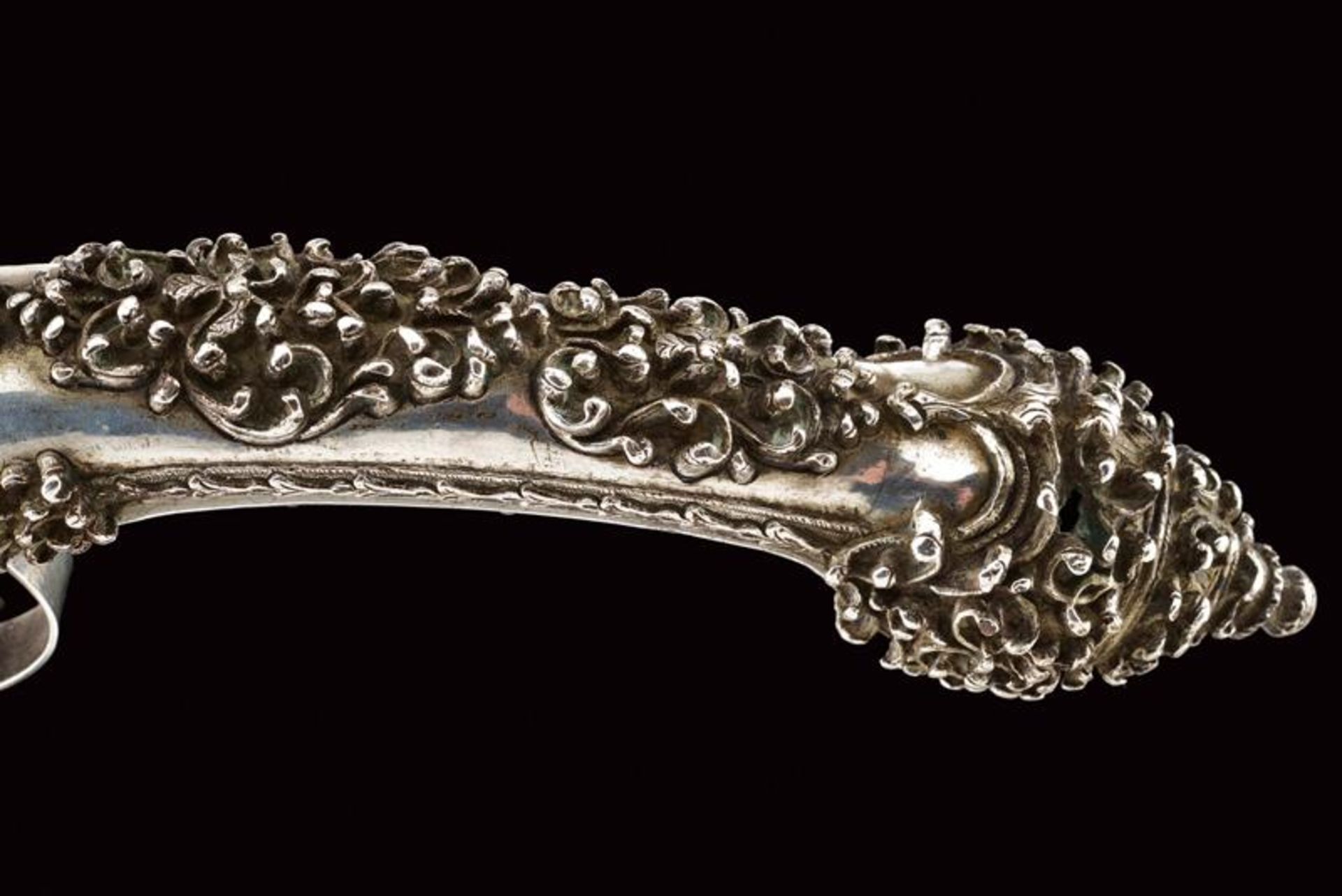 A fine silver-mounted flintlock pistol - Bild 6 aus 10