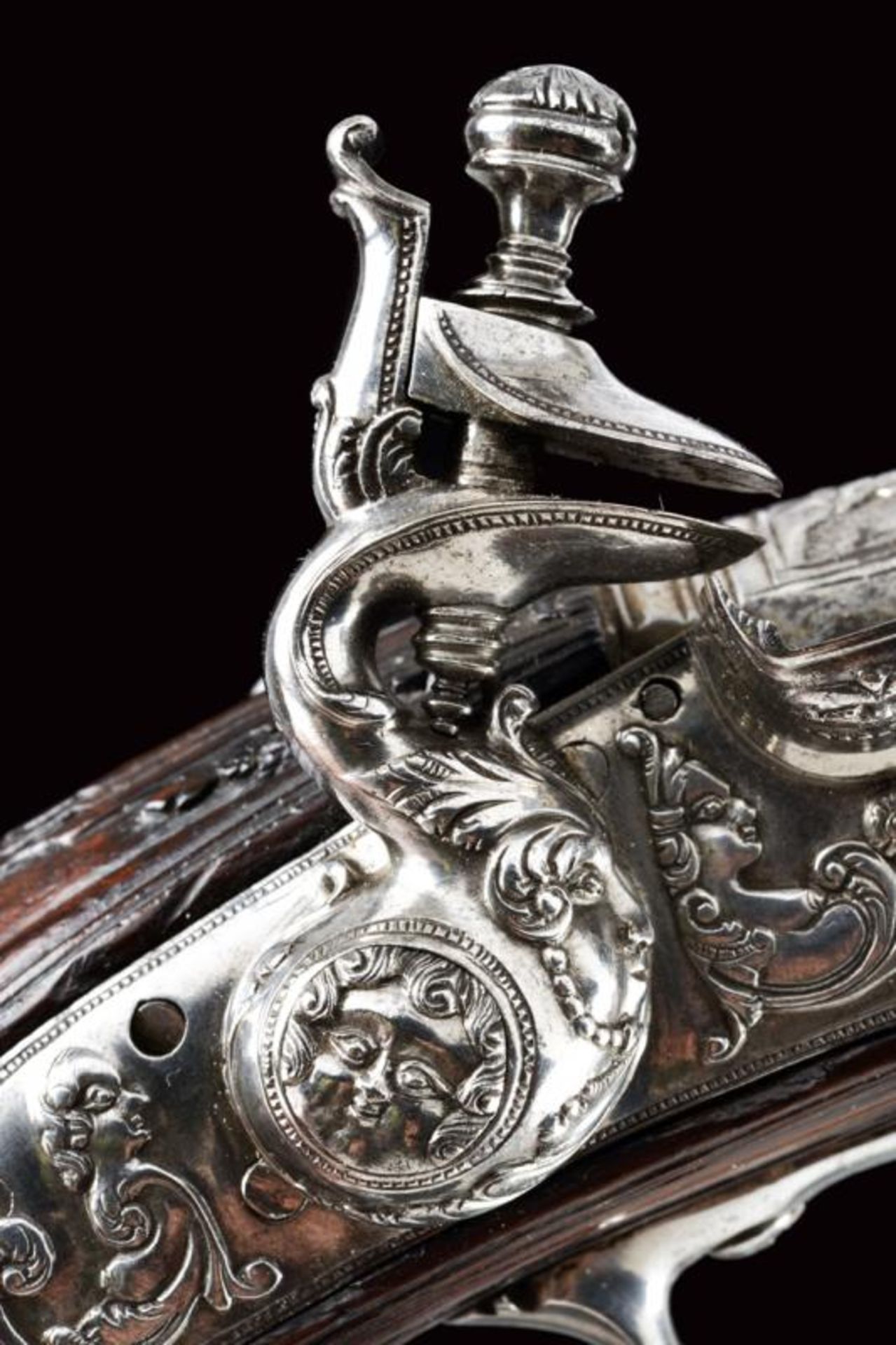 A beautiful pair of snaphaunce lock pistols signed by master G.G. - Bild 16 aus 17