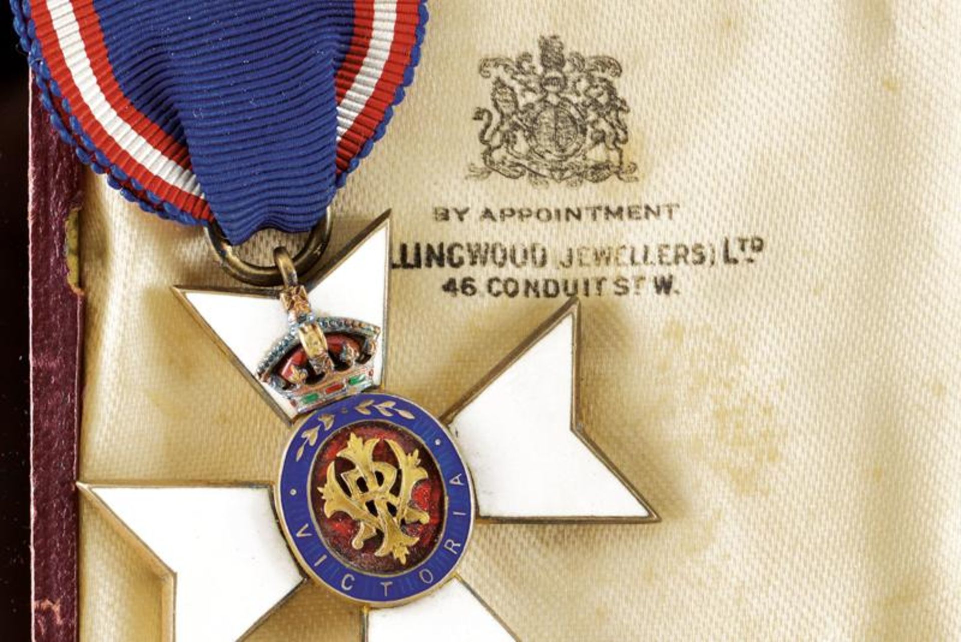 Royal Victorian Order (1896 - today) - Bild 2 aus 3