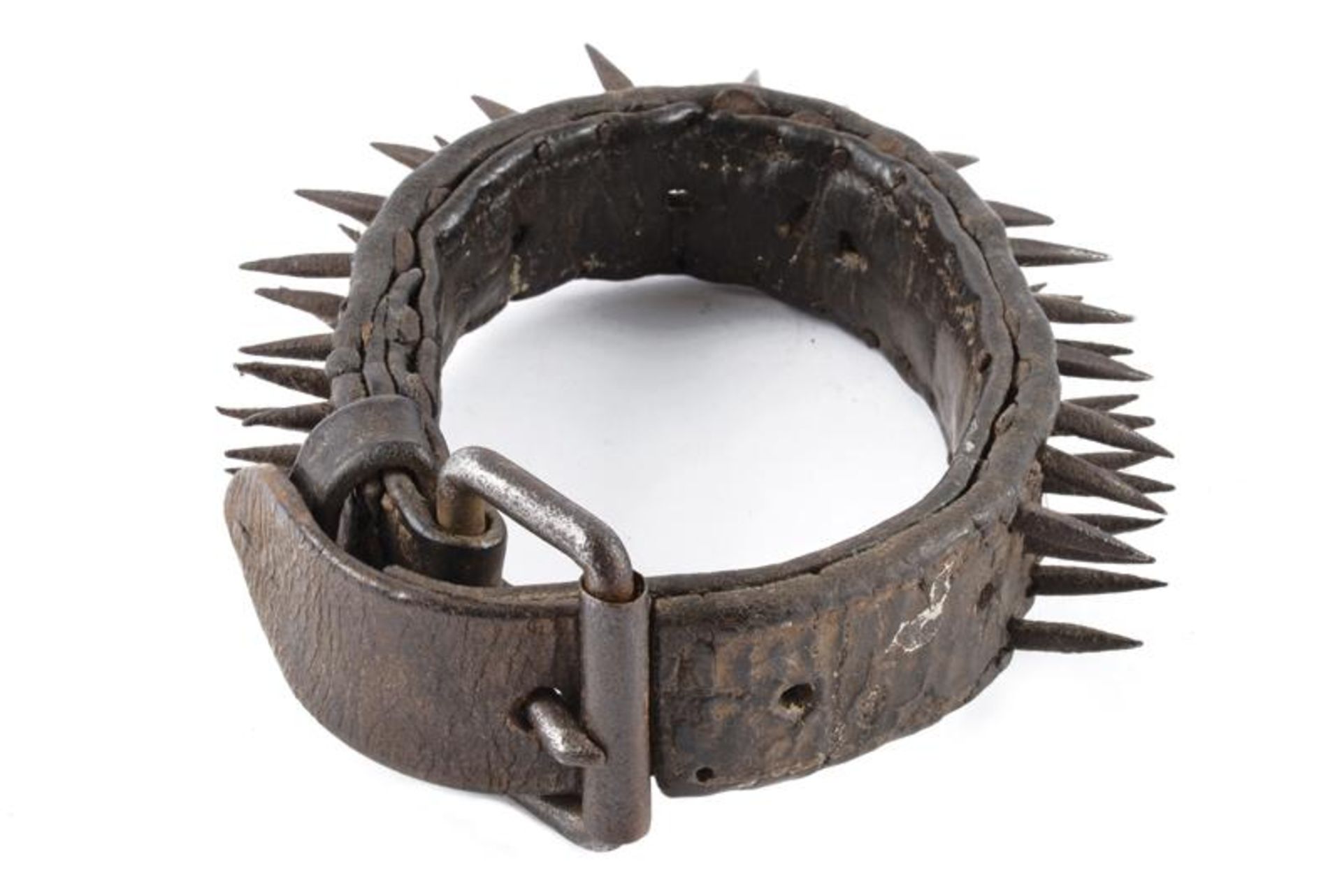A leather dog collar - Bild 2 aus 3