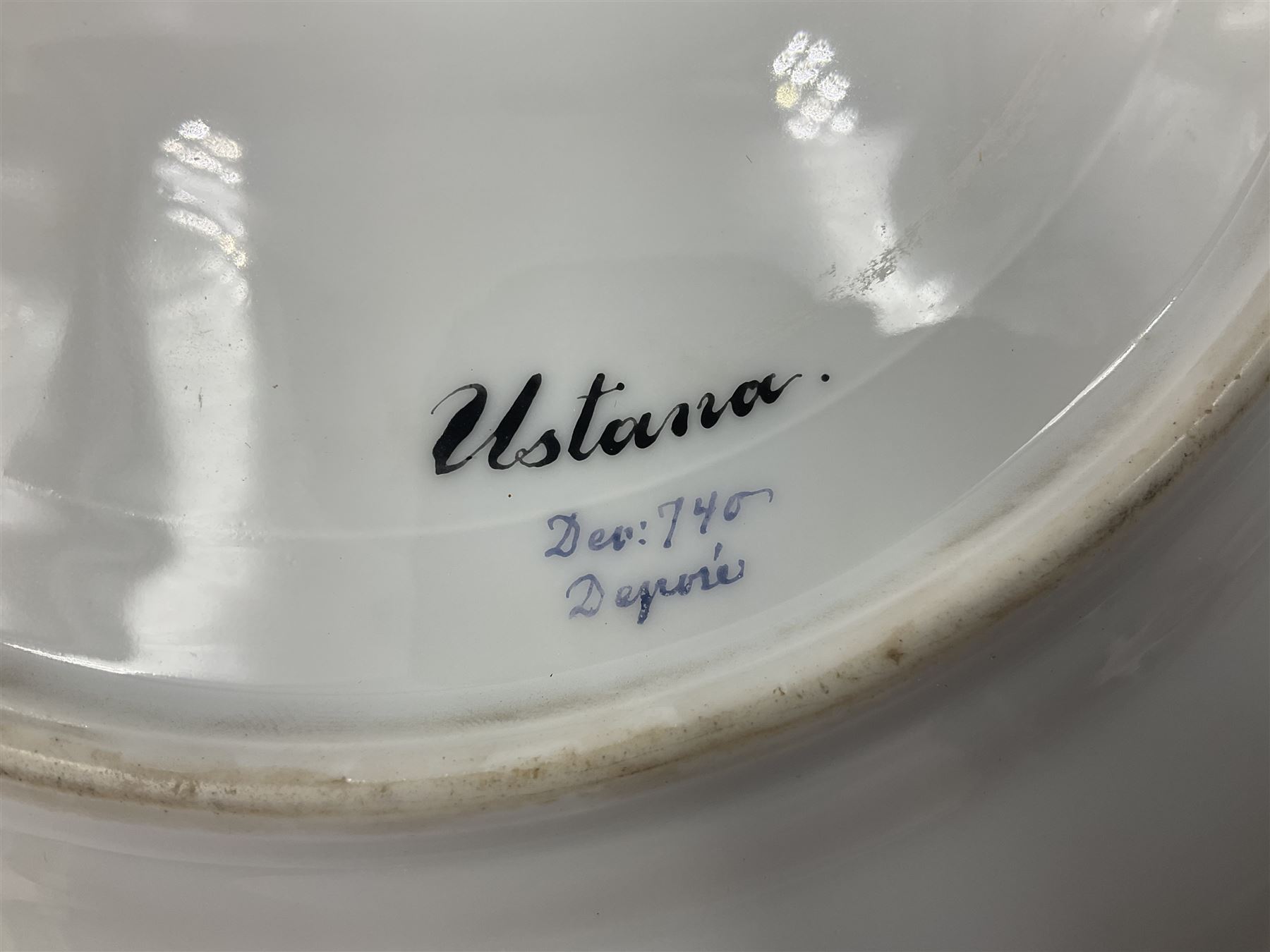 Two late 19th century cabinet plates in the manner of Vienna - Image 12 of 24