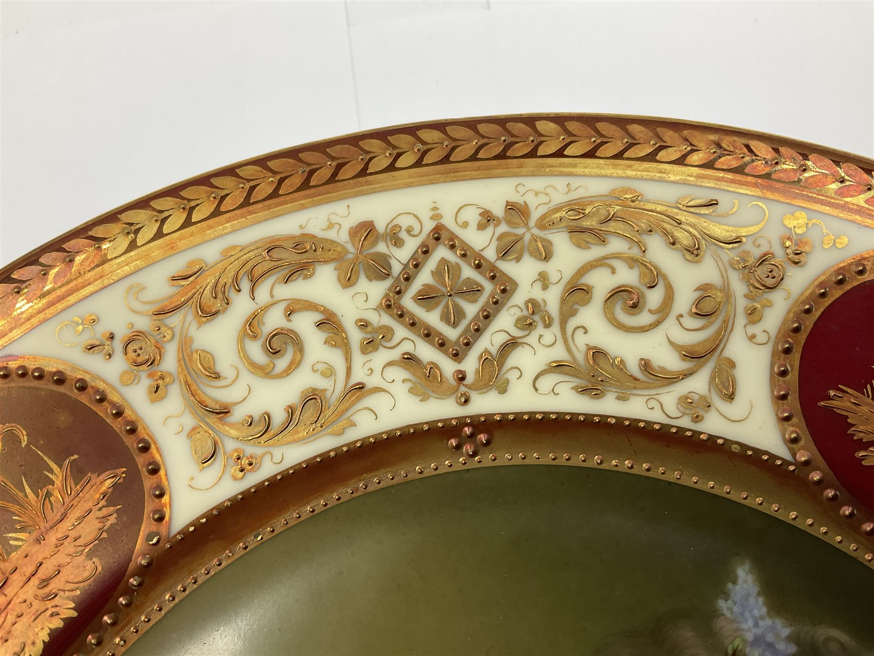 Two late 19th century cabinet plates in the manner of Vienna - Image 19 of 24