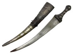 Late 19th/20th century Middle Eastern jambiya dagger the 36cm broad curved double edged steel blade