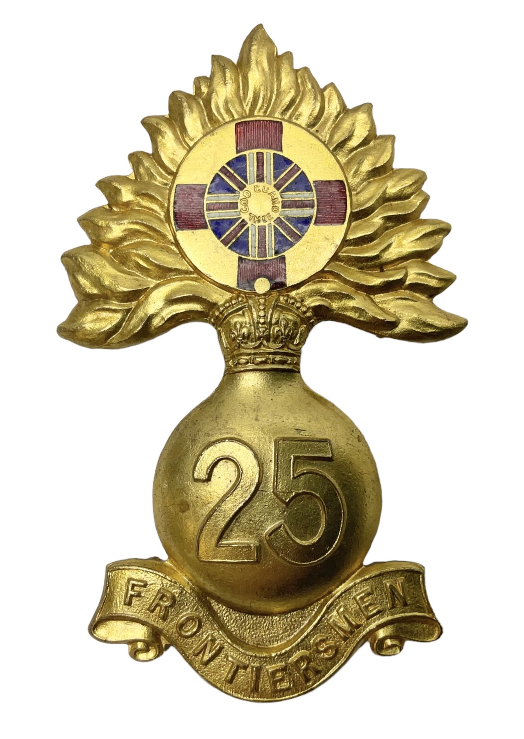 WW1 25th Battalion (Frontiersmen) City of London Royal Fusiliers Cap Badge; gilt brass fused grenade