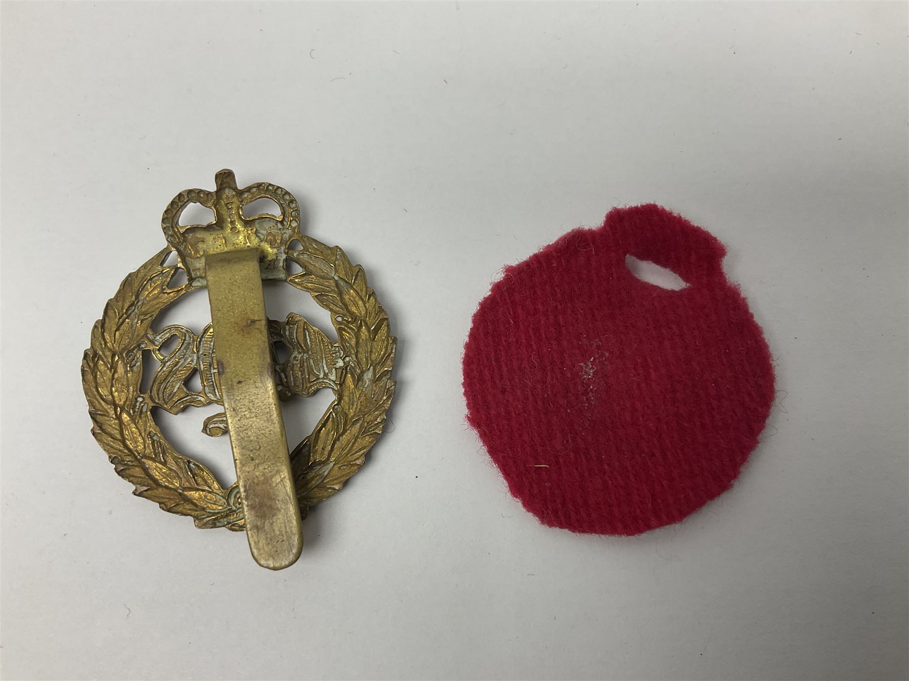 Nine Lancers metal cap badges including 9th - Image 15 of 17
