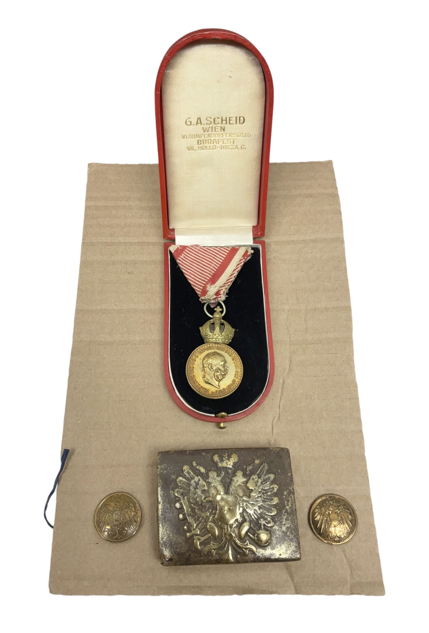 WW1 Austrian gilded bronze grade Military Service medal