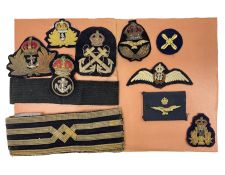 Quantity of WW1 and later Royal Navy and RAF cloth and metal badges and insignia