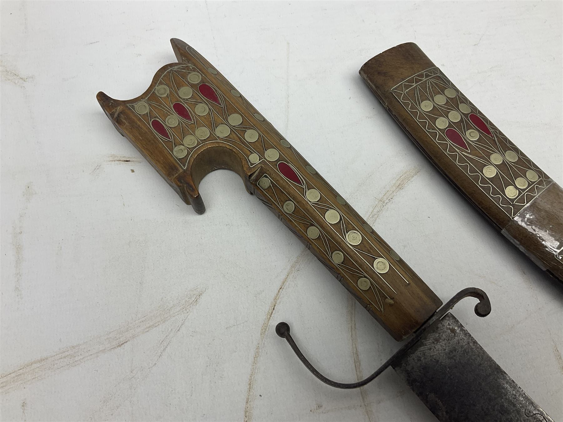 Late 19th/early 20th century Moroccan nimcha dagger-sword - Image 3 of 17