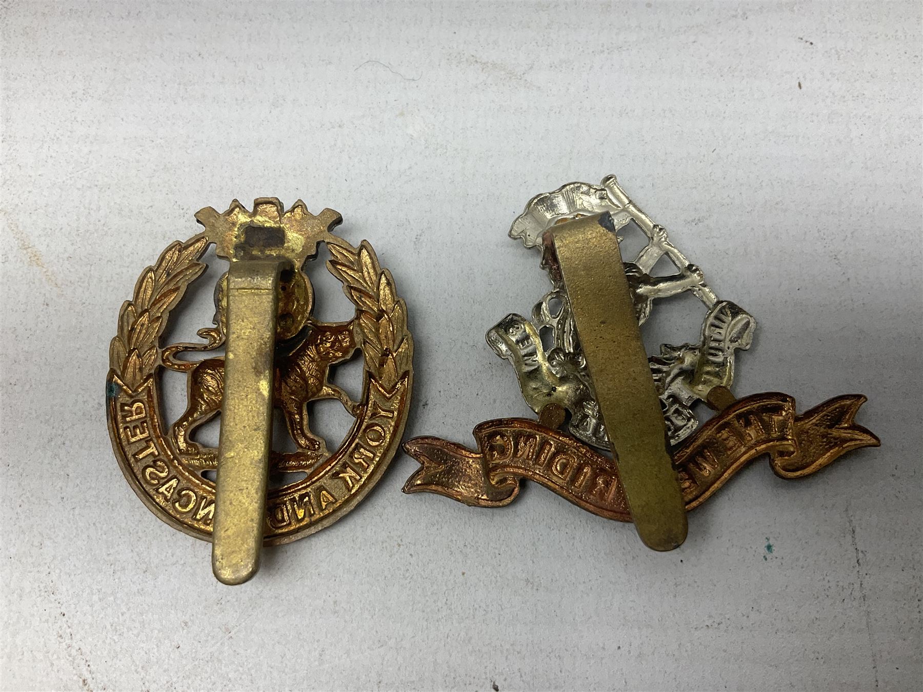 South African Army Orange Free State Artillery badge; three Commonwealth badges; and twelve Yorkshir - Image 11 of 11