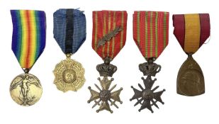 Five WW1 Belgian medals - two Croix-De-Guerre