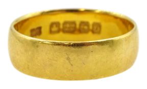 22ct gold wedding band