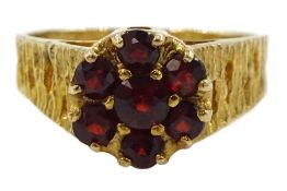 9ct gold garnet flower head cluster ring