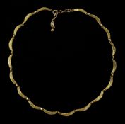 9ct gold textured scallop link necklace