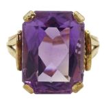 9ct gold single stone radiant cut amethyst ring