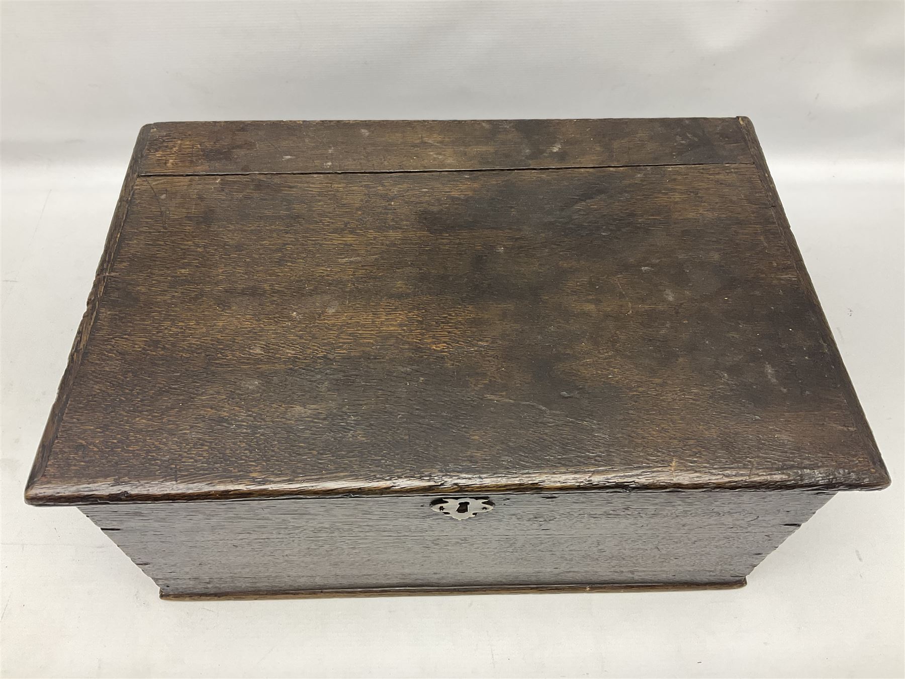 George III oak box of rectangular form - Image 4 of 11