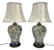 Pair of table lamps of baluster form