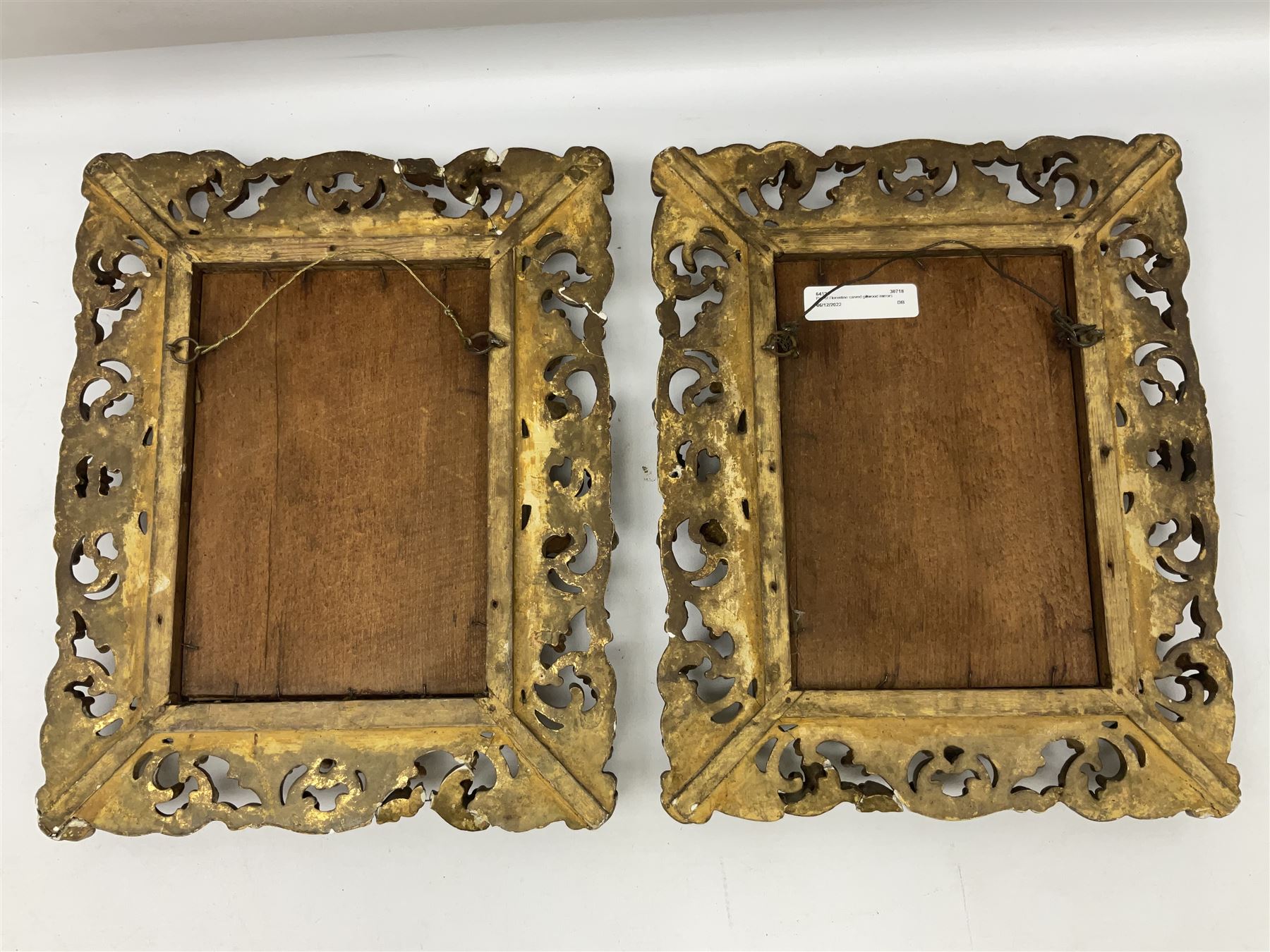 Pair of Florentine carved giltwood mirrors - Image 11 of 11